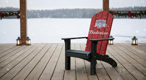 winter-adirondack-chairs-2